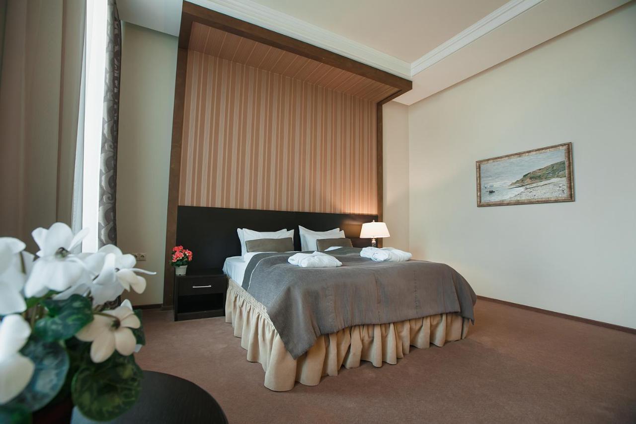 Tsunami Spa Hotel Dnyipropetrovszk Kültér fotó