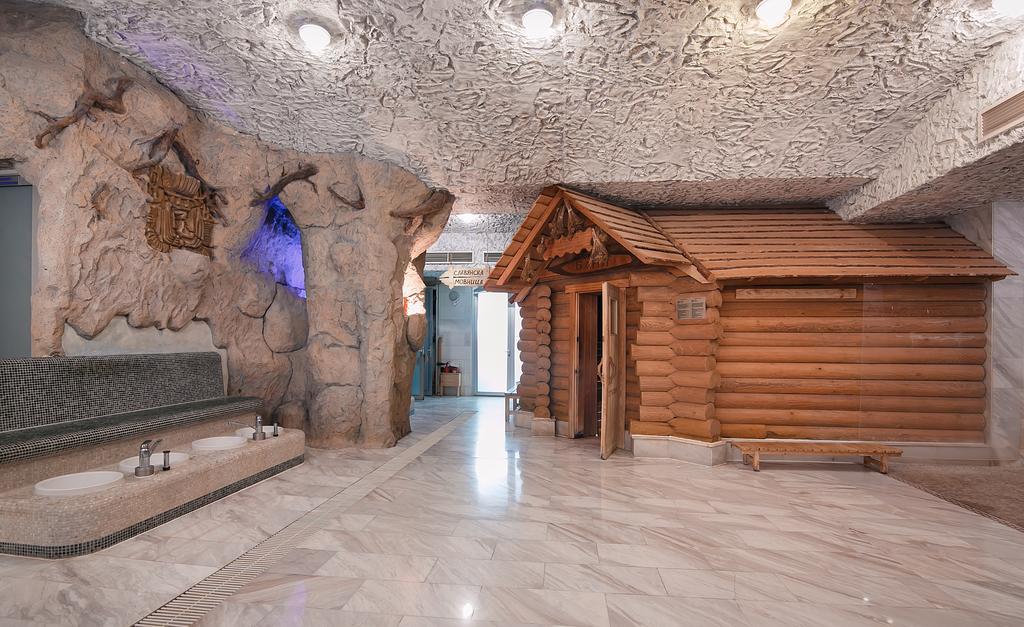 Tsunami Spa Hotel Dnyipropetrovszk Kültér fotó